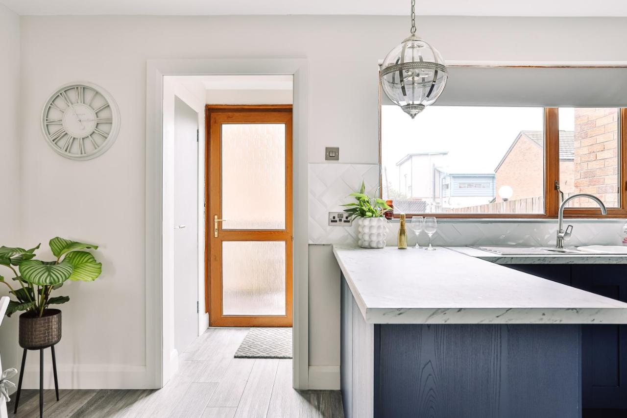 Family Town House Villa Belfast Eksteriør bilde